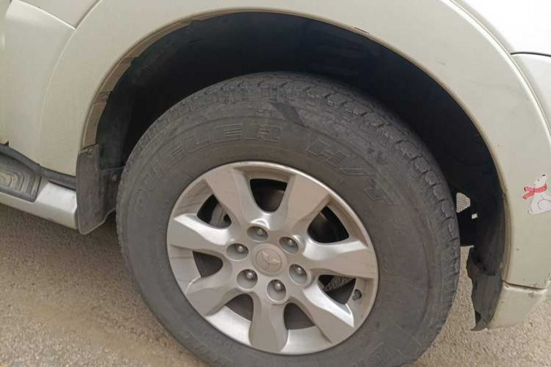 Used Mitsubishi Pajero 2014 3.0L Luxury Edition Right Front Wheel Hub