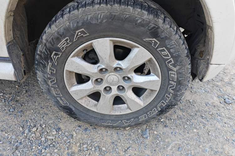 Used Mitsubishi Pajero 2014 3.0L Luxury Edition Right Front Wheel Hub
