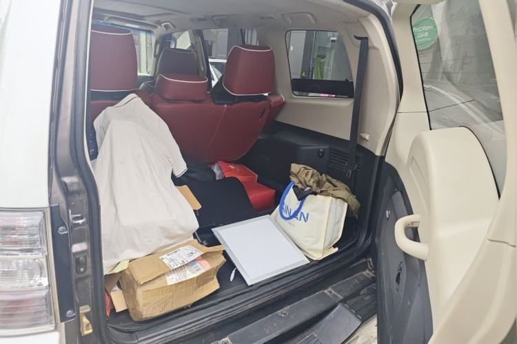 Used Mitsubishi Pajero 2014 3.0L Elite Upgrade Edition Trunk