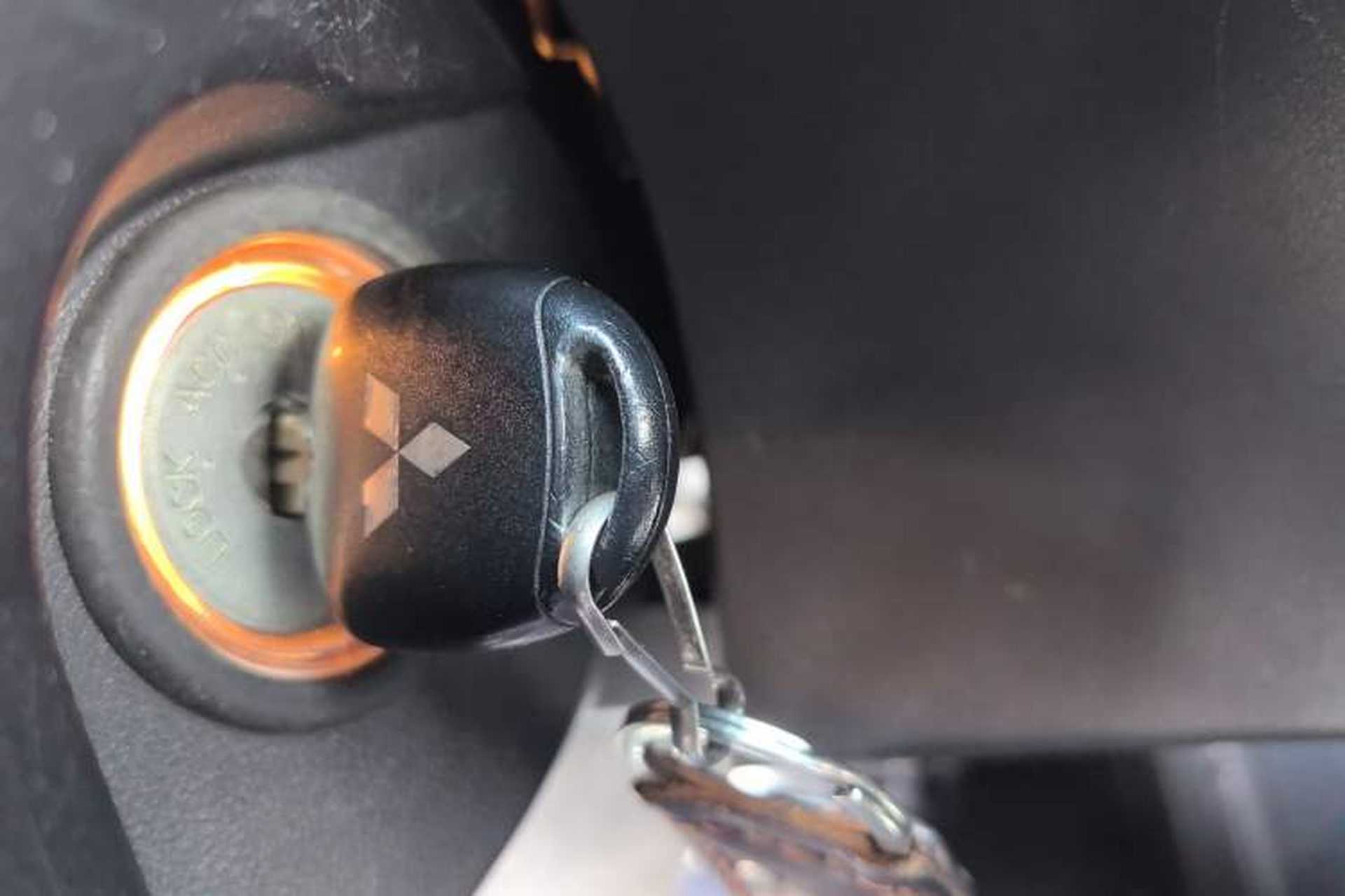 Used Mitsubishi Pajero 2014 3.0L Elite Upgrade Edition Vehicle Key