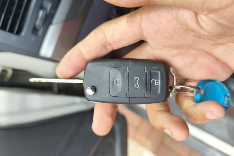 Used Mitsubishi Pajero 2014 3.0L Elite Upgrade Edition Vehicle Key