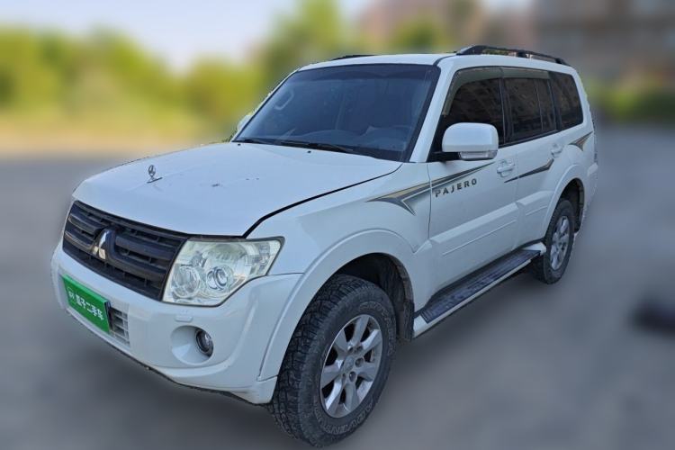 Used Mitsubishi Pajero 2014 3.0L Luxury Edition Guazi used car, China used car export, Used car for sale, Used  cars, Cheapest cars for sale