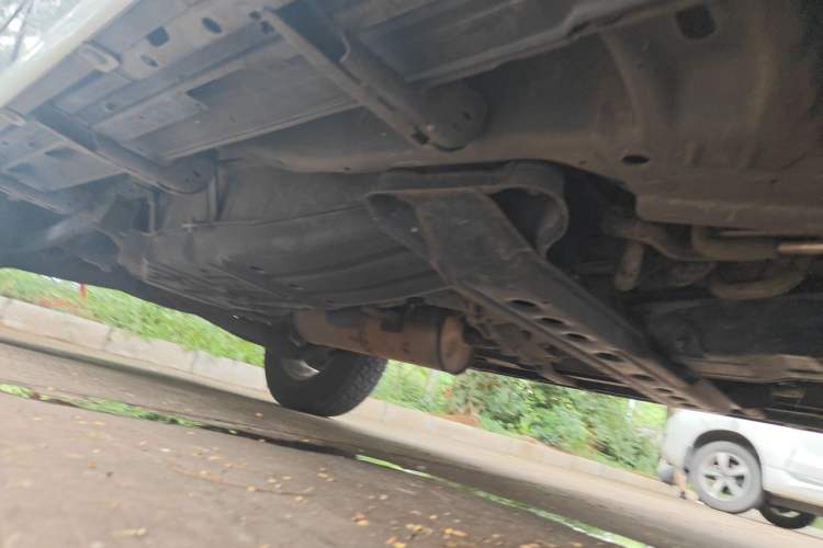 Used Mitsubishi Pajero 2015 3.0L Automatic Elite Overdrive Version China IV Standard Chassis Front Right