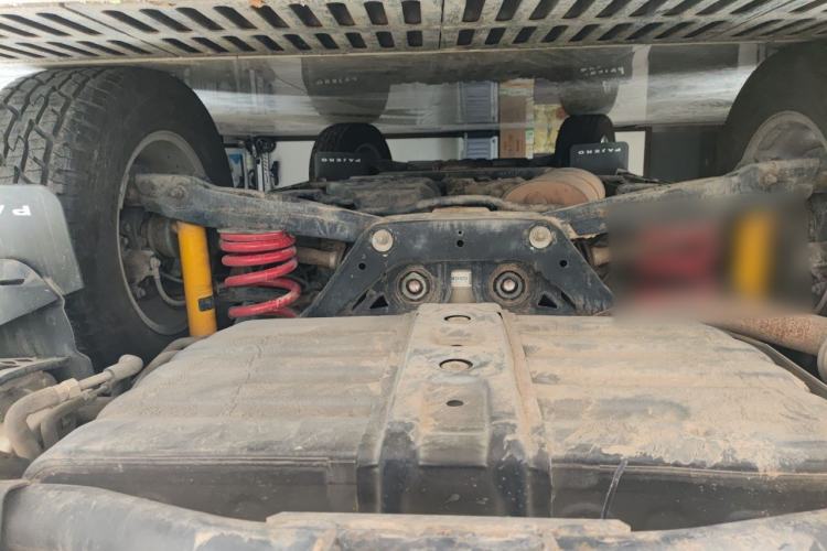 Used Mitsubishi Pajero 2015 3.0L Automatic Elite Overdrive Version China IV Standard Chassis Rear