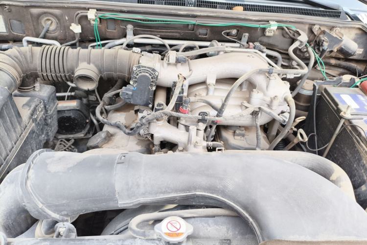 Used Mitsubishi Pajero 2015 3.0L Automatic Elite Plus Version China V Standard Engine Bay