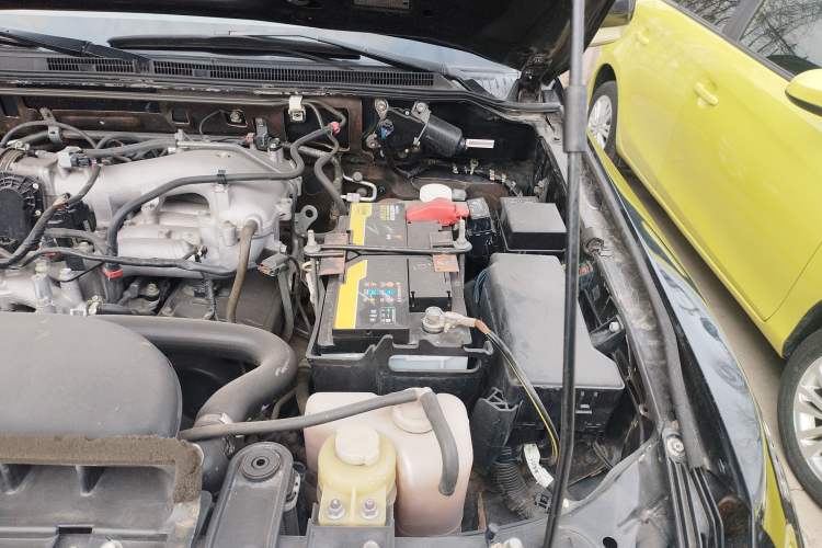 Used Mitsubishi Pajero 2015 3.0L Automatic Luxury Version China IV Standard Engine Bay Left