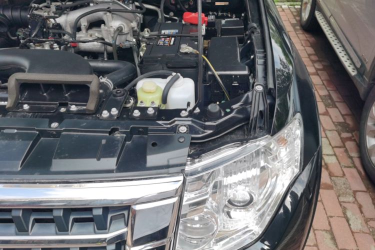 Used Mitsubishi Pajero 2015 3.0L Automatic Luxury Version China V Standard Engine Bay Left