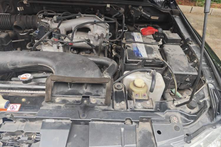 Used Mitsubishi Pajero 2015 3.0L Automatic Elite Overdrive Version China IV Standard Engine Bay Left