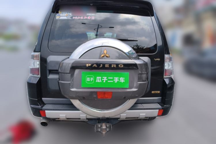 Used Mitsubishi Pajero 2015 3.0L Automatic Elite Plus Version China V Standard Exterior 4