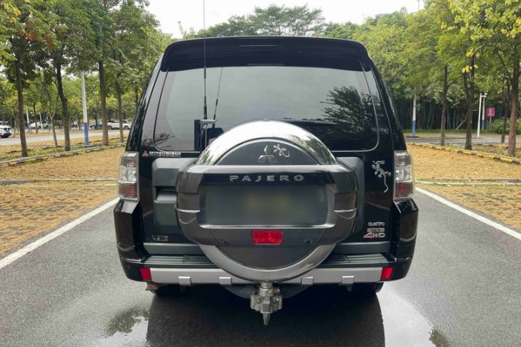 Used Mitsubishi Pajero 2015 3.0L Automatic Elite Edition China V Standard Exterior 5