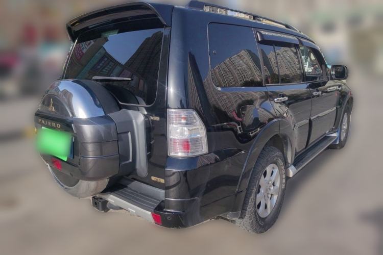 Used Mitsubishi Pajero 2015 3.0L Automatic Elite Overdrive Version China IV Standard Exterior 5