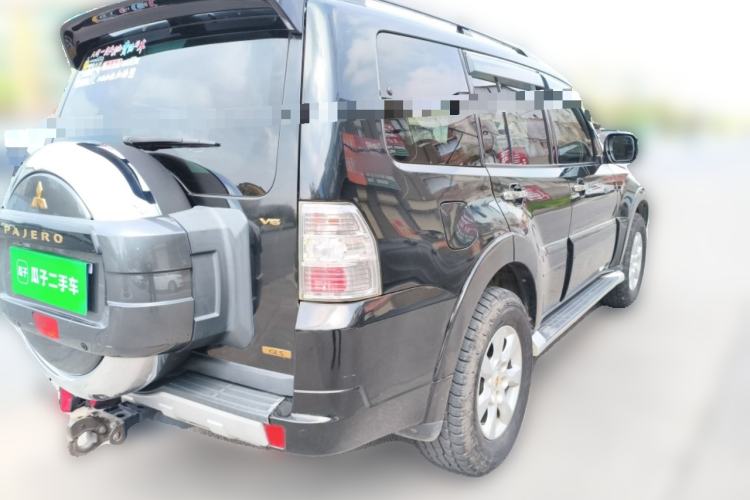 Used Mitsubishi Pajero 2015 3.0L Automatic Elite Plus Version China V Standard Exterior 5