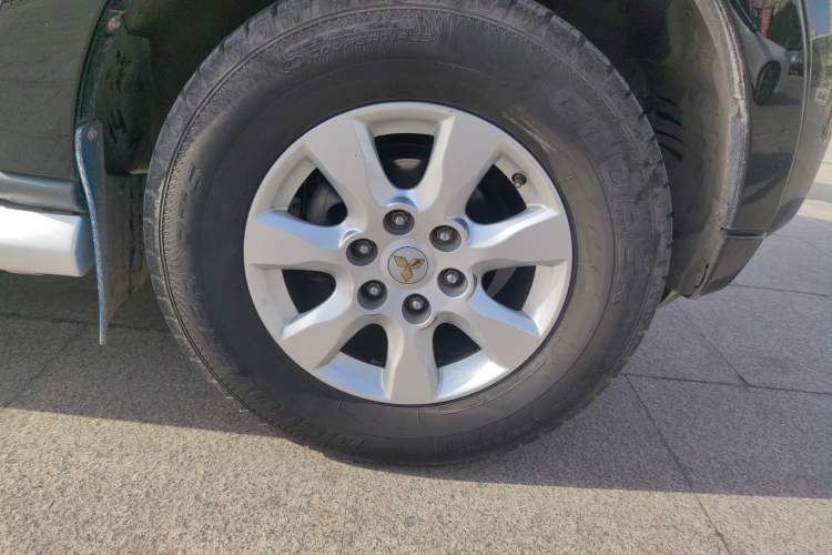 Used Mitsubishi Pajero 2015 3.0L Automatic Elite Overdrive Version China IV Standard Exterior 7