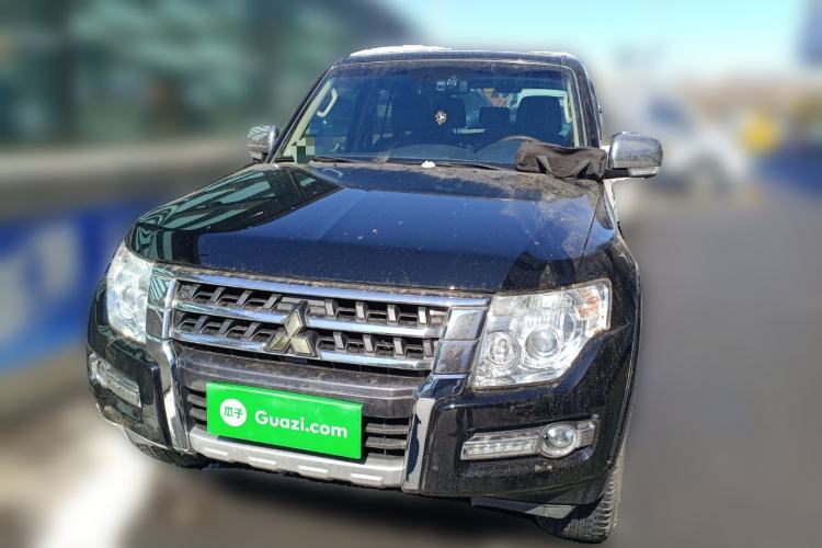 Used Mitsubishi Pajero 2015 3.0L Automatic Elite Plus Version China V Standard Front