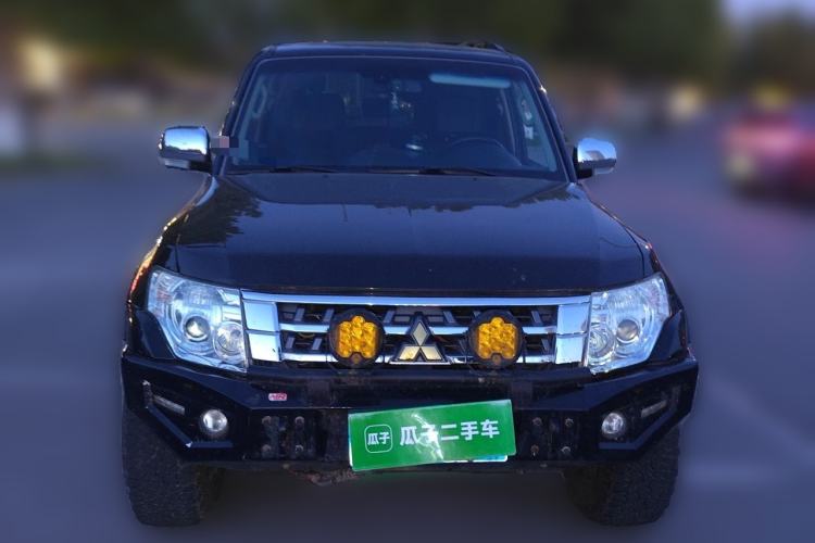Used Mitsubishi Pajero 2015 3.0L Automatic Elite Overdrive Version China IV Standard Front