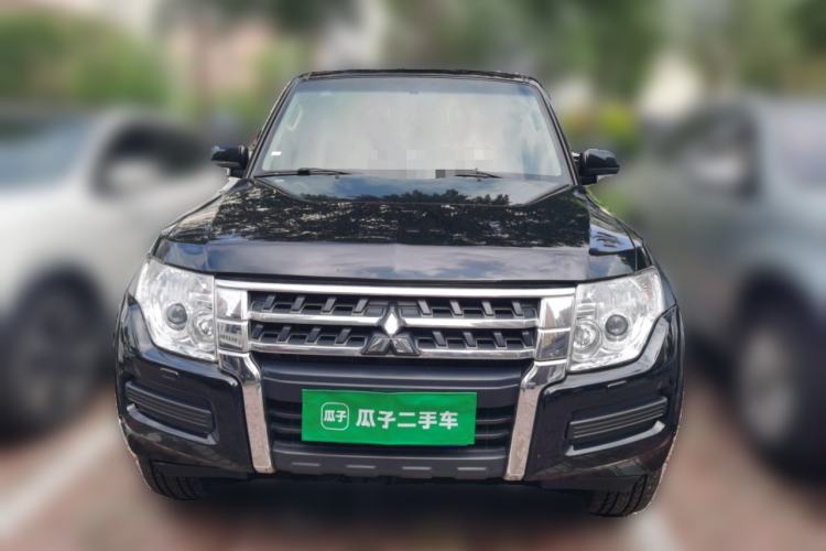 Used Mitsubishi Pajero 2015 3.0L Automatic Luxury Version China V Standard Front