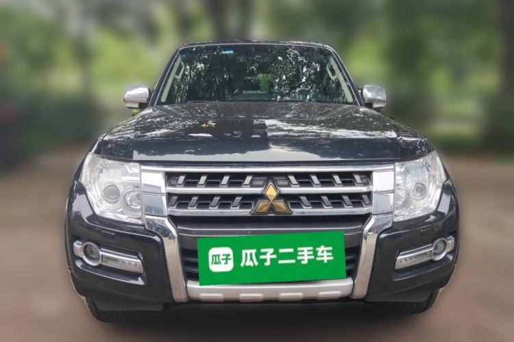 Used Mitsubishi Pajero 2015 3.0L Automatic Elite Overdrive Version China IV Standard Front