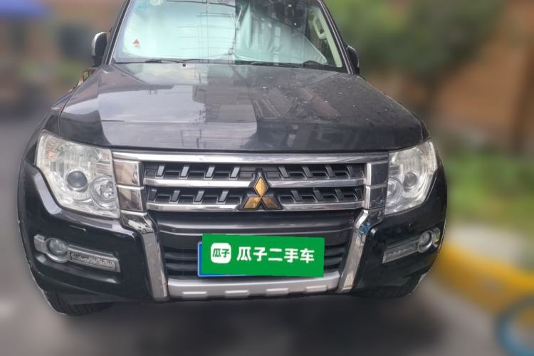 Used Mitsubishi Pajero 2015 3.0L Automatic Elite Edition China V Standard Front