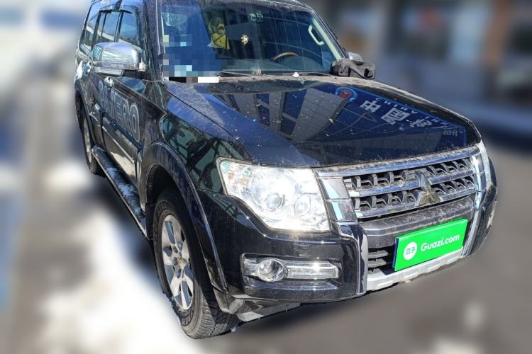 Used Mitsubishi Pajero 2015 3.0L Automatic Elite Plus Version China V Standard Front Right 45 Deg