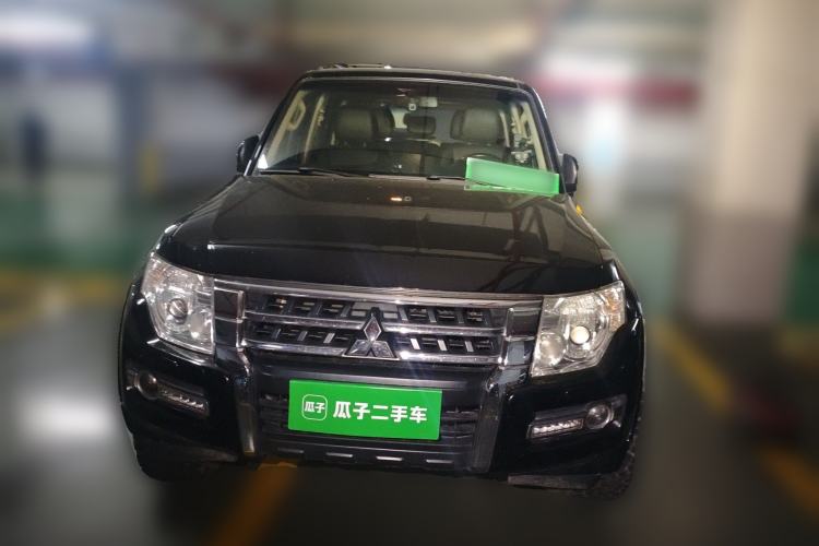 Used Mitsubishi Pajero 2015 3.0L Automatic Luxury Version China V Standard Front
