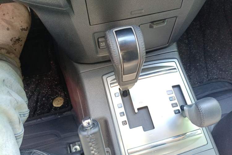 Used Mitsubishi Pajero 2015 3.0L Automatic Elite Plus Version China V Standard Gear Lever
