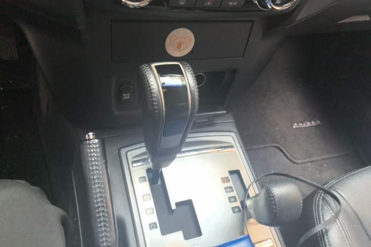 Used Mitsubishi Pajero 2015 3.0L Automatic Elite Edition China V Standard Gear Lever