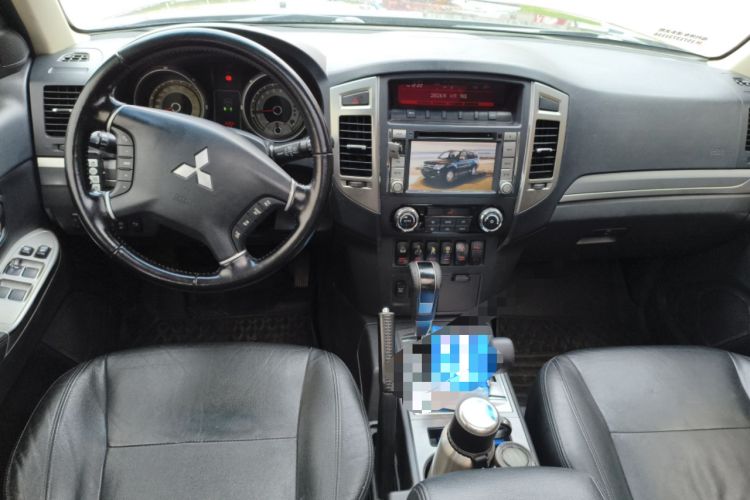Used Mitsubishi Pajero 2015 3.0L Automatic Elite Plus Version China V Standard Interior 2