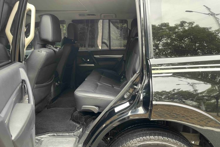 Used Mitsubishi Pajero 2015 3.0L Automatic Elite Edition China V Standard Interior 6