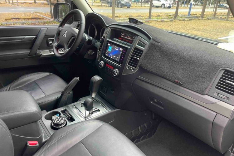 Used Mitsubishi Pajero 2015 3.0L Automatic Elite Edition China V Standard Interior 7