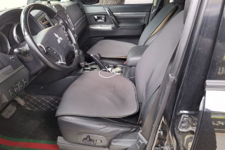 Used Mitsubishi Pajero 2015 3.0L Automatic Luxury Version China V Standard Left Front Seat