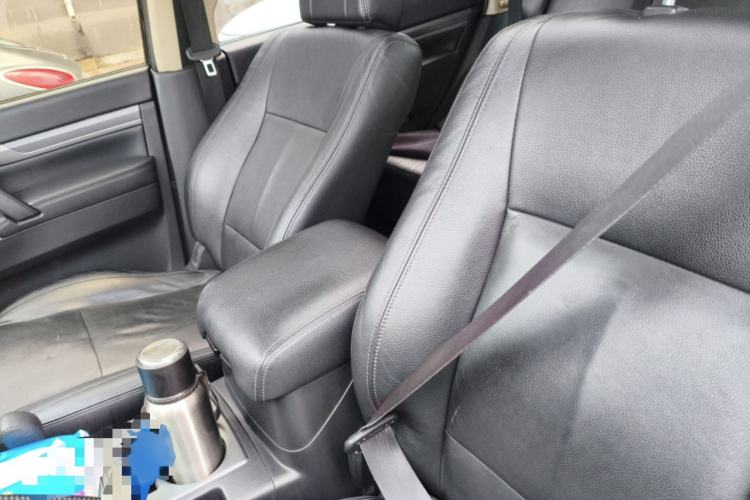 Used Mitsubishi Pajero 2015 3.0L Automatic Elite Plus Version China V Standard Left Front Seat