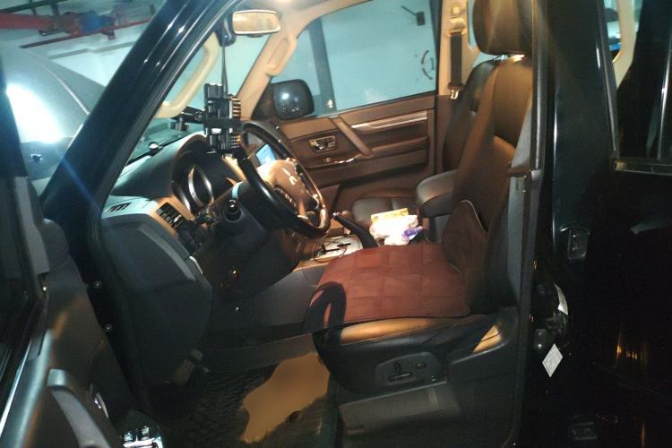 Used Mitsubishi Pajero 2015 3.0L Automatic Luxury Version China V Standard Left Front Seat