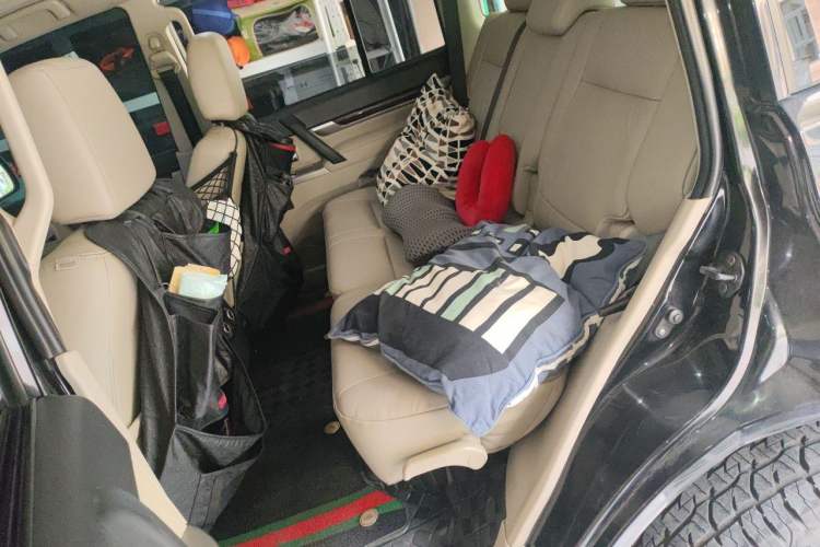 Used Mitsubishi Pajero 2015 3.0L Automatic Elite Overdrive Version China IV Standard Left Rear Seat