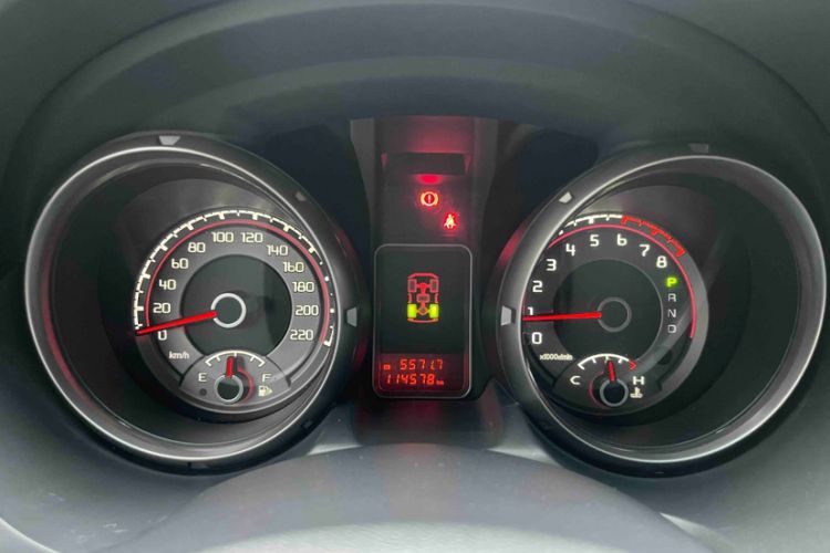 Used Mitsubishi Pajero 2015 3.0L Automatic Elite Edition China V Standard Odometer Close Up