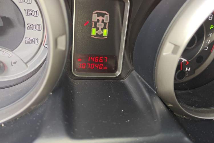 Used Mitsubishi Pajero 2015 3.0L Automatic Elite Overdrive Version China IV Standard Odometer Close Up