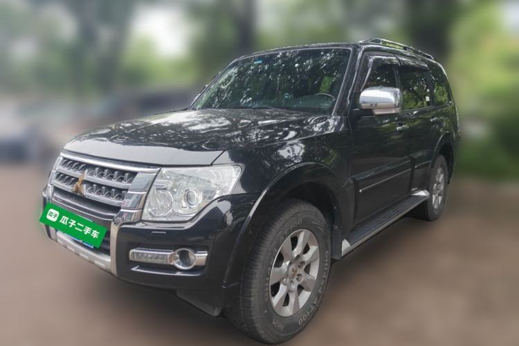 Used Mitsubishi Pajero 2015 3.0L Automatic Elite Overdrive Version China IV Standard Guazi used car, China used car export, Used car for sale, Used  cars, Cheapest cars for sale