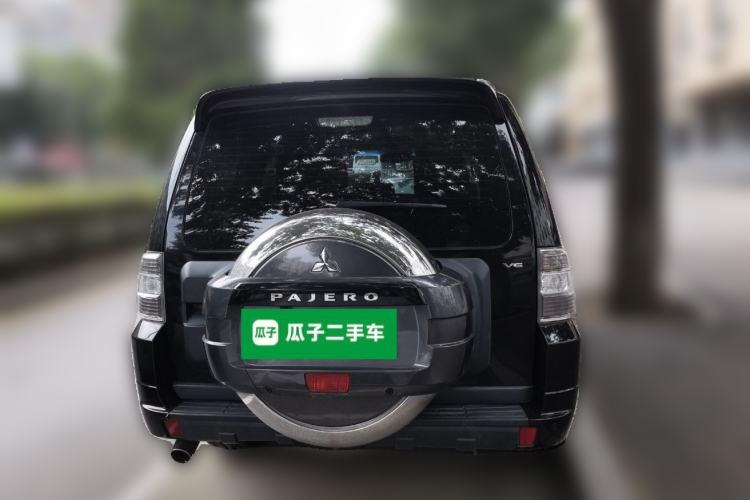 Used Mitsubishi Pajero 2015 3.0L Automatic Luxury Version China V Standard Rear