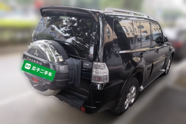 Used Mitsubishi Pajero 2015 3.0L Automatic Luxury Version China V Standard Rear Right 45 Deg