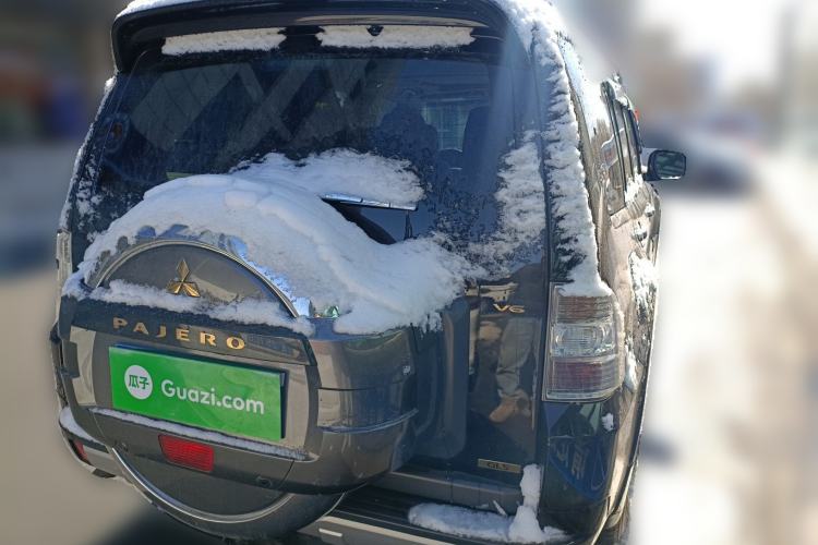 Used Mitsubishi Pajero 2015 3.0L Automatic Elite Plus Version China V Standard Rear Right 45 Deg