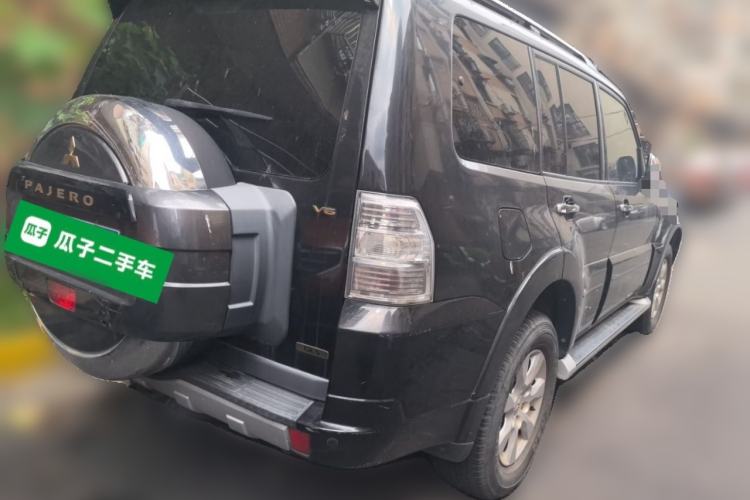 Used Mitsubishi Pajero 2015 3.0L Automatic Elite Edition China V Standard Rear Right 45 Deg