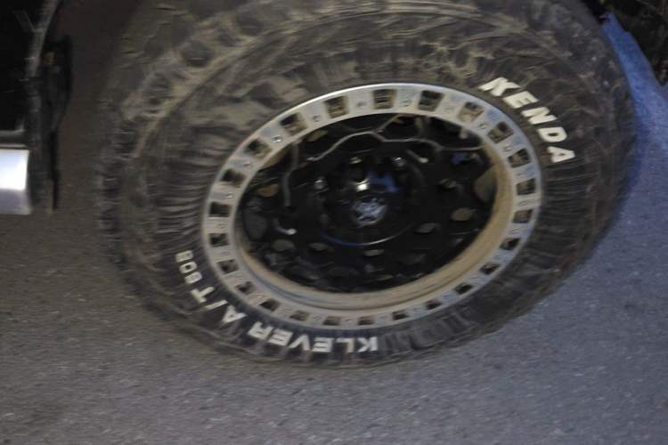 Used Mitsubishi Pajero 2015 3.0L Automatic Elite Overdrive Version China IV Standard Right Front Wheel Hub