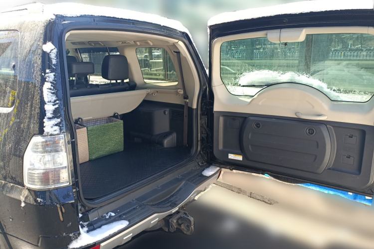 Used Mitsubishi Pajero 2015 3.0L Automatic Elite Plus Version China V Standard Trunk