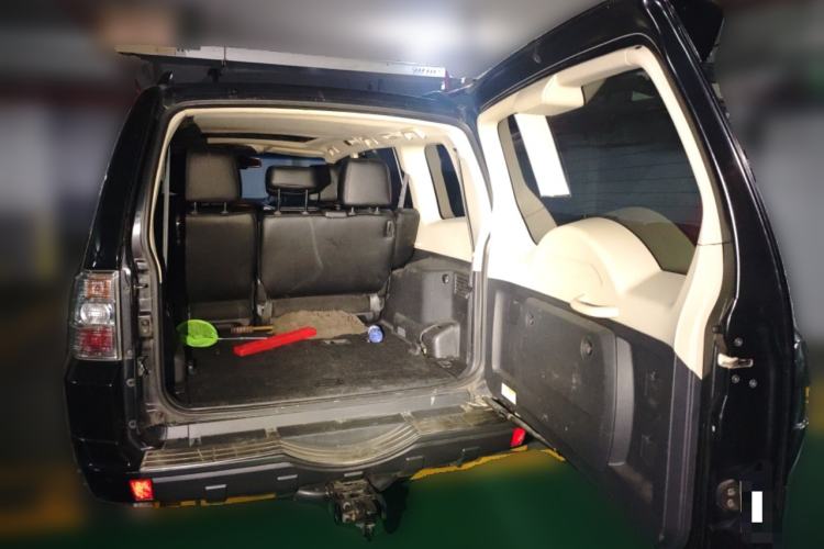 Used Mitsubishi Pajero 2015 3.0L Automatic Luxury Version China V Standard Trunk