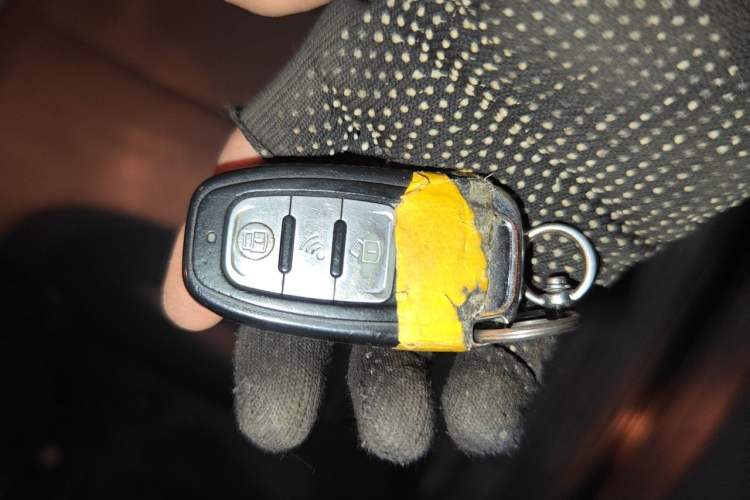 Used Mitsubishi Pajero 2015 3.0L Automatic Elite Overdrive Version China IV Standard Vehicle Key