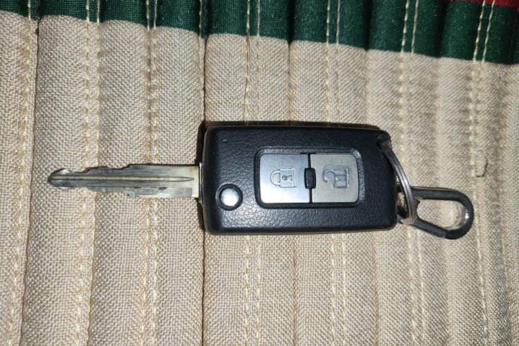 Used Mitsubishi Pajero 2015 3.0L Automatic Elite Overdrive Version China IV Standard Vehicle Key