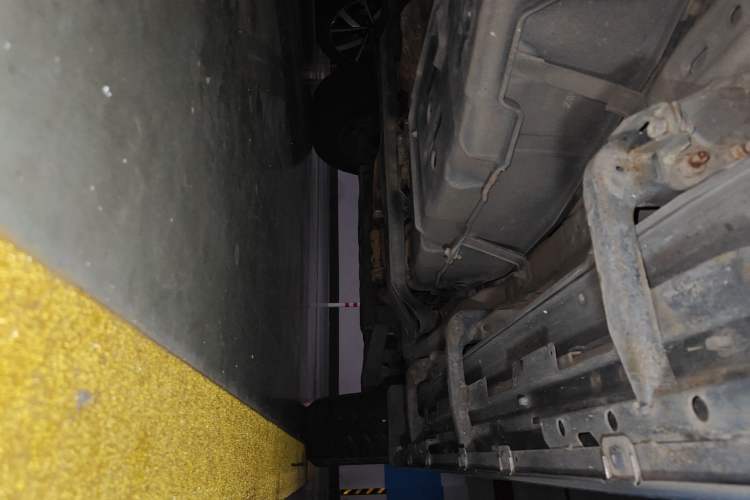 Used Mitsubishi Pajero 2015 3.0L Automatic Luxury Version China IV Standard Chassis Rear Right