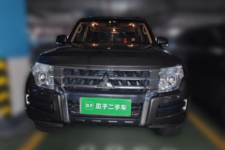 Used Mitsubishi Pajero 2015 3.0L Automatic Luxury Version China IV Standard Front