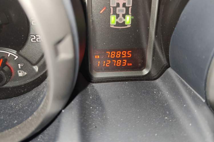 Used Mitsubishi Pajero 2015 3.0L Automatic Luxury Version China IV Standard Odometer Close Up