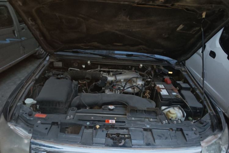 Used Mitsubishi Pajero 2015 3.0L Automatic Elite Edition China V Standard Engine Bay