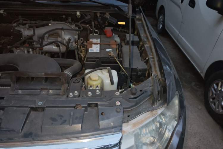 Used Mitsubishi Pajero 2015 3.0L Automatic Elite Edition China V Standard Engine Bay Left